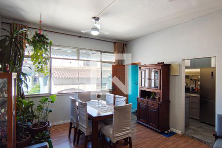 sala de apartamento à venda com 2 quartos, 60m² em Pechincha, Rio de Janeiro