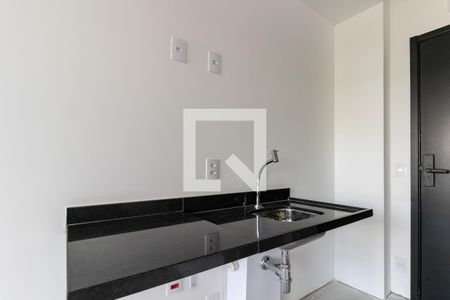 Cozinha de kitnet/studio para alugar com 1 quarto, 24m² em Indianópolis, São Paulo