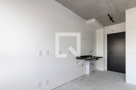 Cozinha de kitnet/studio para alugar com 1 quarto, 24m² em Indianópolis, São Paulo
