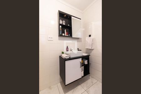 Banheiro de apartamento à venda com 2 quartos, 52m² em Santa Teresinha, São Paulo