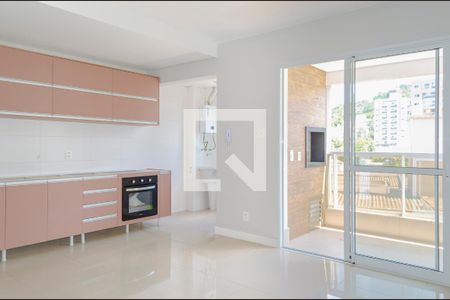 Sala / Cozinha de apartamento para alugar com 2 quartos, 75m² em Itacorubi, Florianópolis