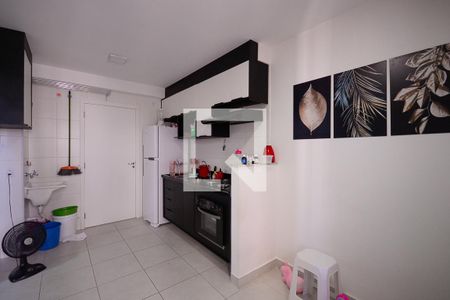 Sala/Cozinha  de apartamento para alugar com 1 quarto, 38m² em Parque Fongaro, São Paulo