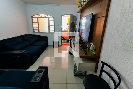 Sala de casa à venda com 3 quartos, 120m² em Parque Pinheiros, Taboão da Serra