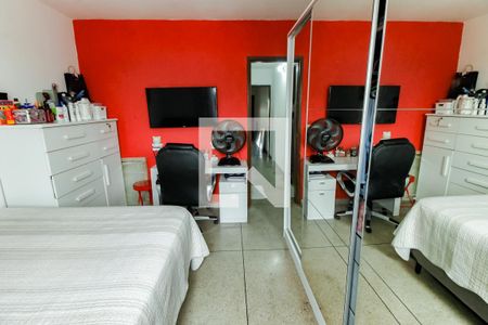 Quarto 1 de casa à venda com 3 quartos, 120m² em Parque Pinheiros, Taboão da Serra