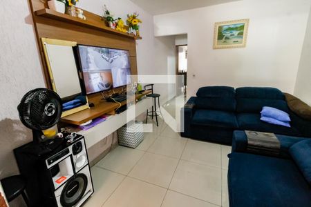 Sala de casa à venda com 3 quartos, 120m² em Parque Pinheiros, Taboão da Serra