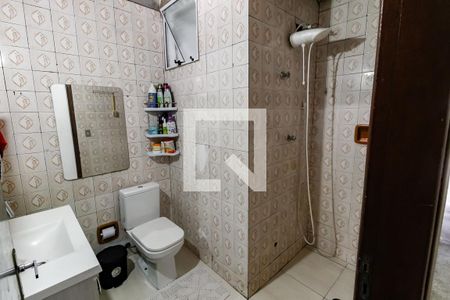 Banheiro Corredor de casa à venda com 3 quartos, 120m² em Parque Pinheiros, Taboão da Serra