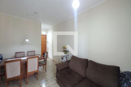 Sala de apartamento à venda com 3 quartos, 69m² em Jardim dos Oliveiras, Campinas