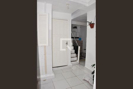 Casa à venda com 100m², 2 quartos e 1 vaga Casa à venda com 100m², 2 quartos e 1 vagaÁrea de Serviço