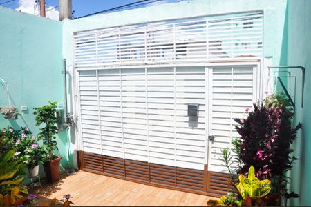 Casa à venda com 100m², 2 quartos e 1 vaga Casa à venda com 100m², 2 quartos e 1 vagaGaragem