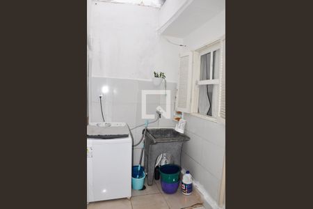 Casa à venda com 100m², 2 quartos e 1 vaga Casa à venda com 100m², 2 quartos e 1 vagaÁrea de Serviço