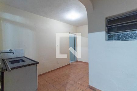 Sala/Cozinha de casa para alugar com 1 quarto, 55m² em Vila Bauab, São Paulo