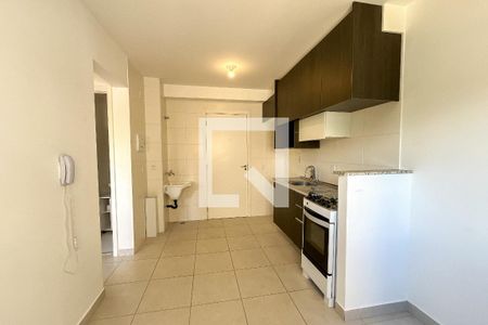 Sala/Cozinha de apartamento para alugar com 2 quartos, 34m² em Vila Anastácio, São Paulo