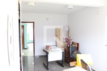 Quarto 1 de casa para alugar com 8 quartos, 750m² em Santa Genoveva, Goiânia