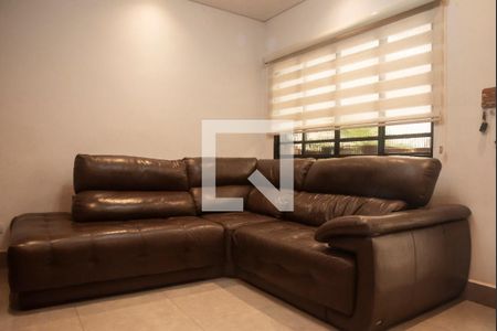 Sala de casa à venda com 3 quartos, 160m² em Vila da Saúde, São Paulo