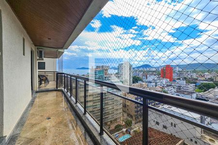 Apartamento para alugar com 300m², 5 quartos e 3 vagas Apartamento para alugar com 300m², 5 quartos e 3 vagasVaranda