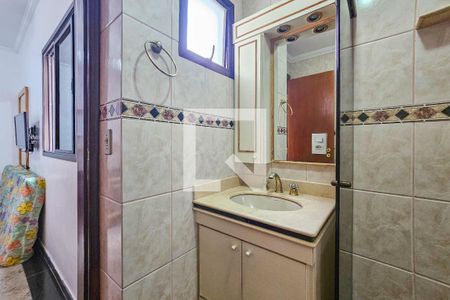 Apartamento para alugar com 300m², 5 quartos e 3 vagas Apartamento para alugar com 300m², 5 quartos e 3 vagasBanheiro da Suíte 4