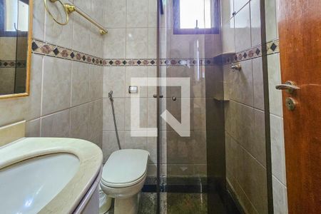 Apartamento para alugar com 300m², 5 quartos e 3 vagas Apartamento para alugar com 300m², 5 quartos e 3 vagasBanheiro da Suíte 1