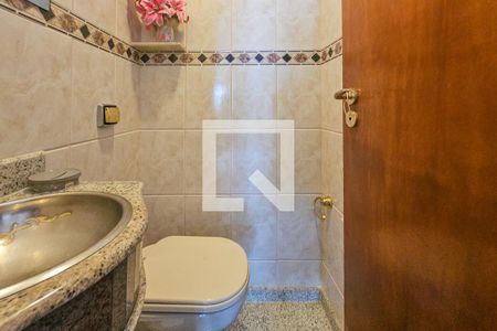 Apartamento para alugar com 300m², 5 quartos e 3 vagas Apartamento para alugar com 300m², 5 quartos e 3 vagasBanheiro