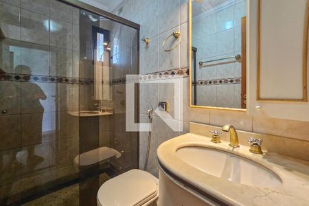 Apartamento para alugar com 300m², 5 quartos e 3 vagas Apartamento para alugar com 300m², 5 quartos e 3 vagasBanheiro da Suíte 2