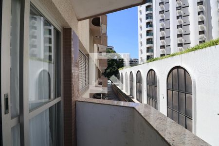 Varanda de apartamento para alugar com 3 quartos, 89m² em Tortuga, Guarujá