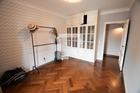 Quarto 1 de apartamento para alugar com 4 quartos, 220m² em Cambuí, Campinas