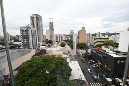 Sala - Vista de apartamento para alugar com 4 quartos, 220m² em Cambuí, Campinas