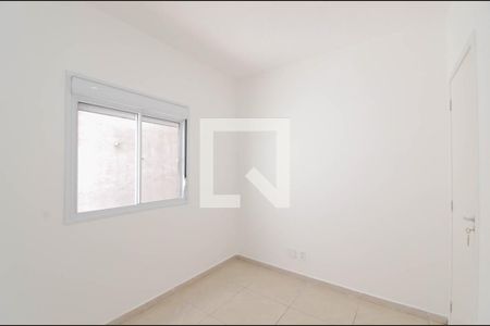 Quarto 1 de apartamento à venda com 2 quartos, 42m² em Jardim Adriana, Guarulhos