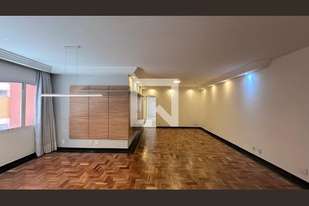 Sala  de apartamento à venda com 3 quartos, 122m² em Cerqueira César, São Paulo