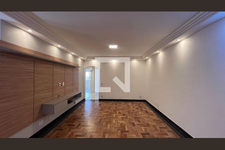 Sala  de apartamento à venda com 3 quartos, 122m² em Cerqueira César, São Paulo