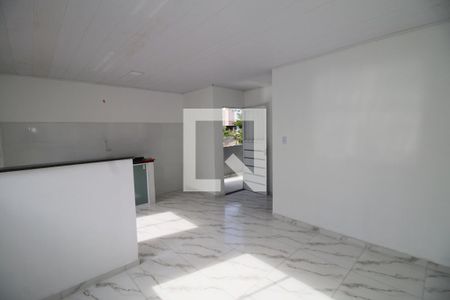 Sala de casa para alugar com 2 quartos, 70m² em Brás de Pina, Rio de Janeiro