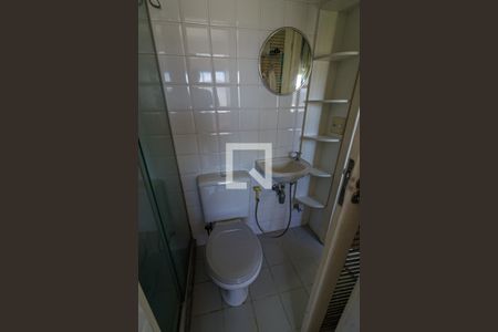 Banheiro - Quarto 1 de apartamento à venda com 3 quartos, 84m² em Barra da Tijuca, Rio de Janeiro