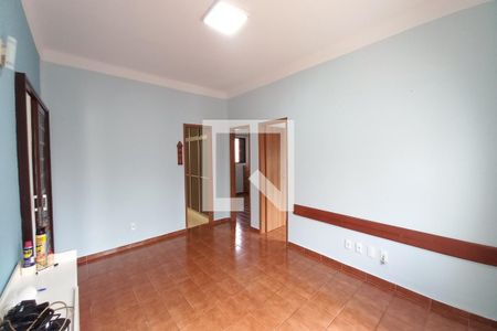 Sala de casa à venda com 4 quartos, 127m² em Jardim dos Oliveiras, Campinas