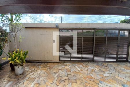 Vista da sala de casa à venda com 4 quartos, 127m² em Jardim dos Oliveiras, Campinas