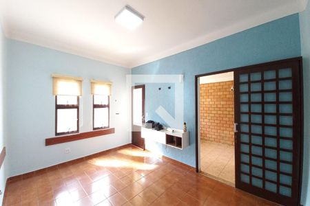 Sala de casa à venda com 4 quartos, 127m² em Jardim dos Oliveiras, Campinas