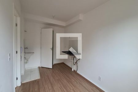 Sala e Cozinha de apartamento para alugar com 1 quarto, 27m² em Cidade Satelite Santa Barbara, São Paulo