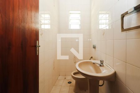 Lavabo de casa à venda com 3 quartos, 125m² em Parque Fongaro, São Paulo