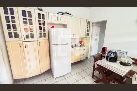 Casa à venda com 125m², 2 quartos e 2 vagas Casa à venda com 125m², 2 quartos e 2 vagasCozinha