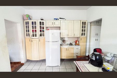 Casa à venda com 125m², 2 quartos e 2 vagas Casa à venda com 125m², 2 quartos e 2 vagasCozinha