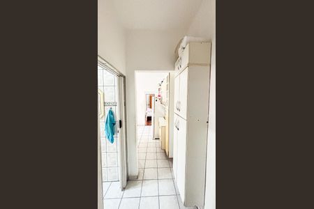 Casa à venda com 125m², 2 quartos e 2 vagas Casa à venda com 125m², 2 quartos e 2 vagasCorredor