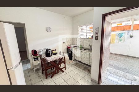 Casa à venda com 125m², 2 quartos e 2 vagas Casa à venda com 125m², 2 quartos e 2 vagasCozinha