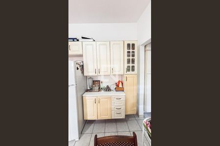 Casa à venda com 125m², 2 quartos e 2 vagas Casa à venda com 125m², 2 quartos e 2 vagasCozinha