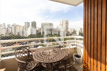 Varanda de apartamento à venda com 2 quartos, 60m² em Itaim Bibi, São Paulo