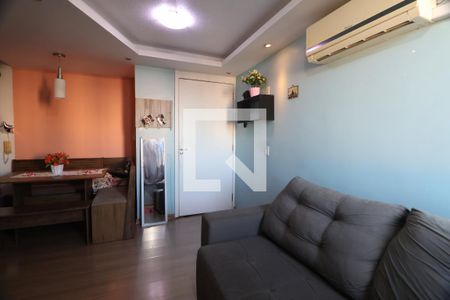 Sala de apartamento à venda com 2 quartos, 43m² em Mato Grande, Canoas