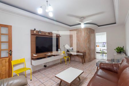 Sala de casa à venda com 3 quartos, 250m² em Vila Granada, São Paulo