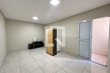 Quarto 1 de casa para alugar com 2 quartos, 69m² em Conjunto Habitacional Turistica, São Paulo