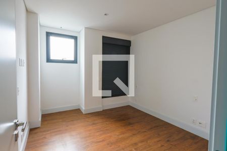 Quarto 1 de apartamento para alugar com 3 quartos, 152m² em Centro, Curitiba