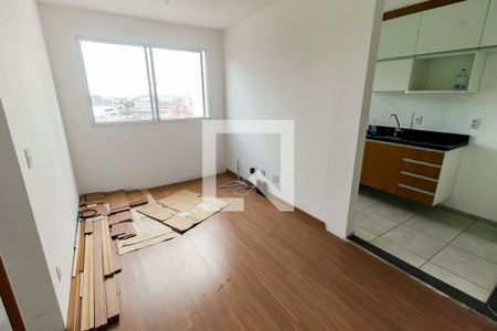 Sala de apartamento para alugar com 2 quartos, 43m² em Vila Suzana, São Paulo