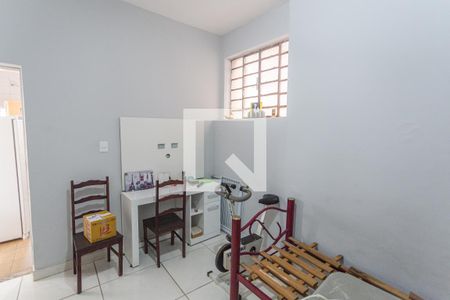 Quarto 2 de casa para alugar com 2 quartos, 95m² em Cachoeirinha, Belo Horizonte