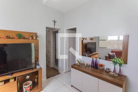 Sala de casa para alugar com 2 quartos, 95m² em Cachoeirinha, Belo Horizonte