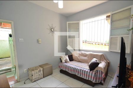 Sala de casa para alugar com 3 quartos, 95m² em Cachoeirinha, Belo Horizonte